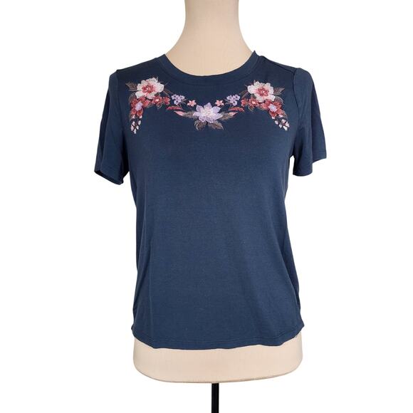 American Eagle Dark Grey Small Embroidered Floral Top - Picture 1 of 5